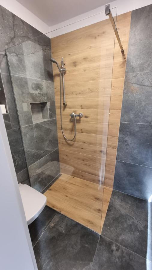 צ'סטוצ'ובה Apartament W Centrum מראה חיצוני תמונה
